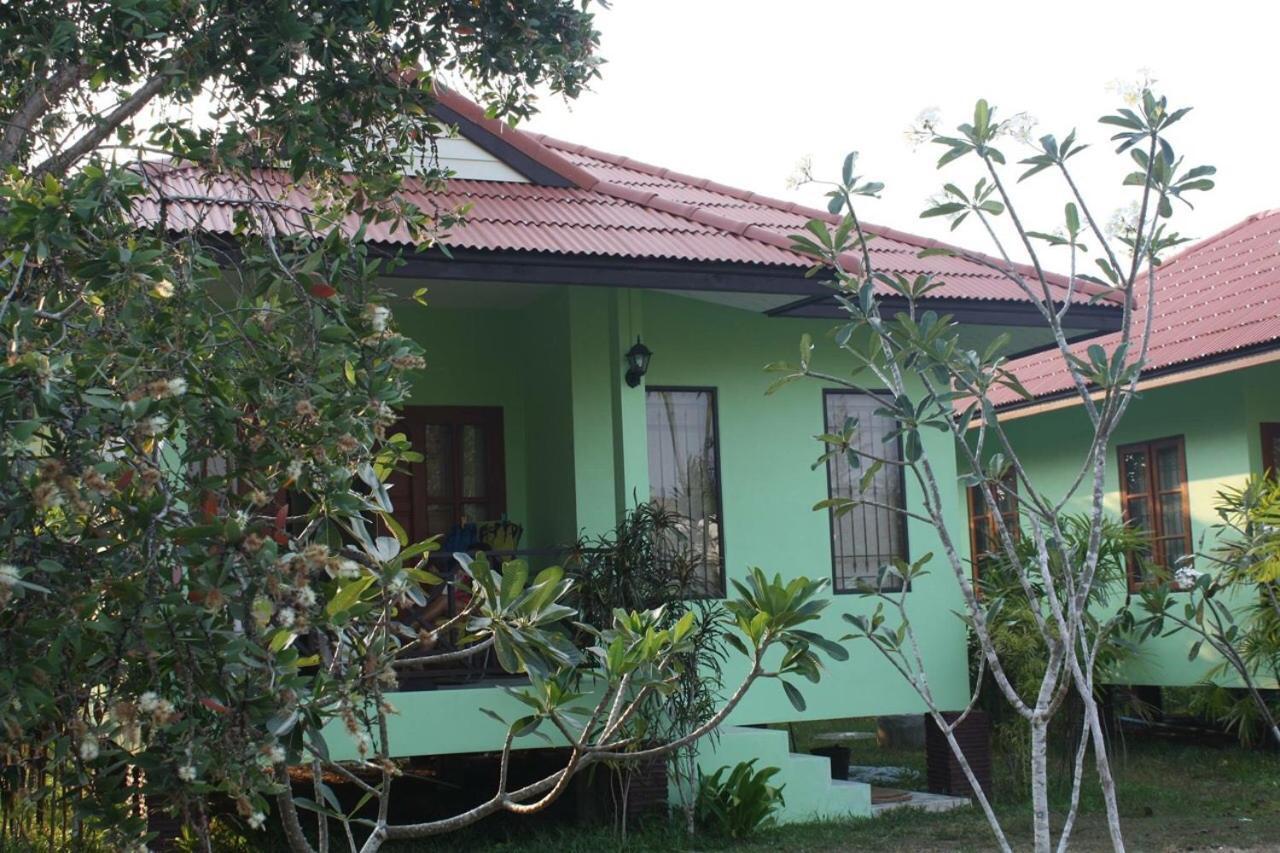 Anacar Bungalows Krabi town Exteriör bild